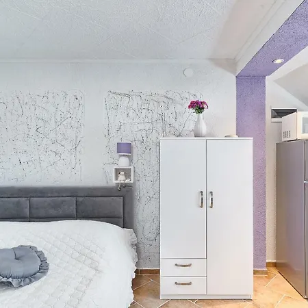 Studio Apartman Harmony * Kaštela