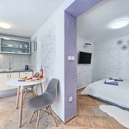 Studio Apartman Harmony * Kaštela