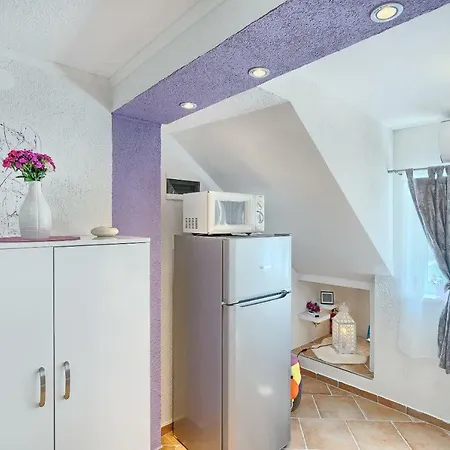 Studio Apartman Harmony * Kaštela